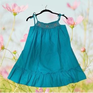 Girl’s Smocked Turquoise Dress size 5 EUC